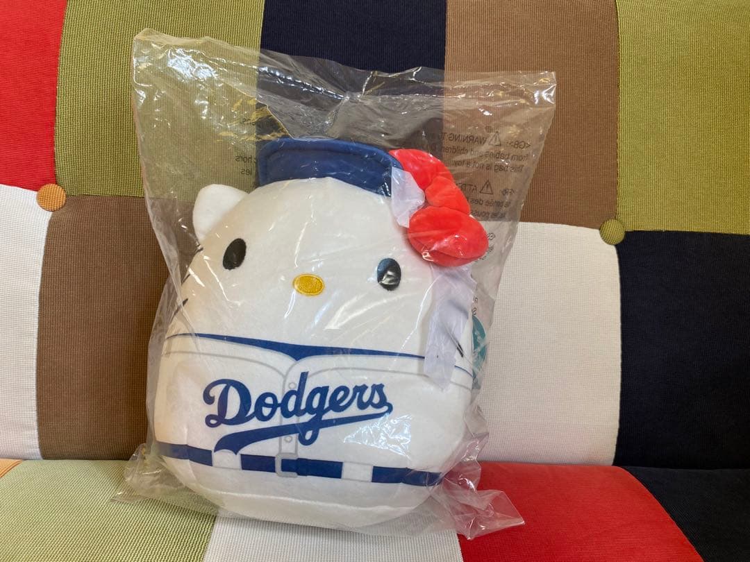 Hello Kitty ロサンゼルス・ドジャース ぬいぐるみ
