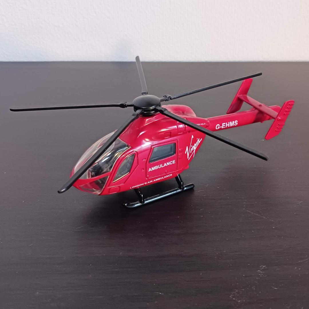 ロンドンHEMS MD902 ヘリコプター 模型（日本国内非売品）全長約17cm