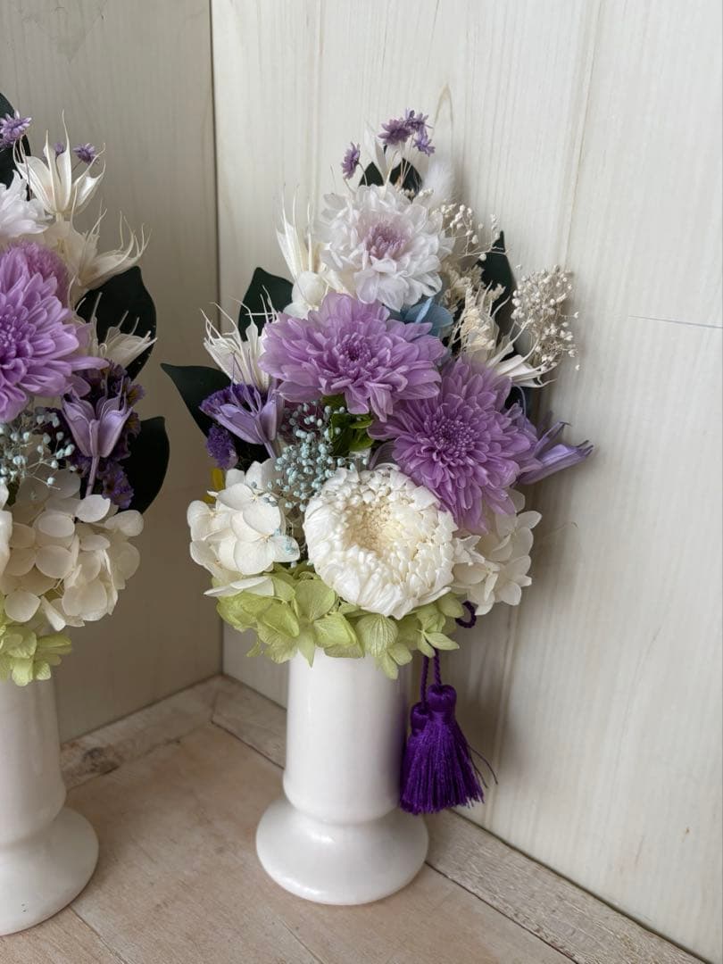 仏花アレンジＬサイズ花器、タッセル付　一対