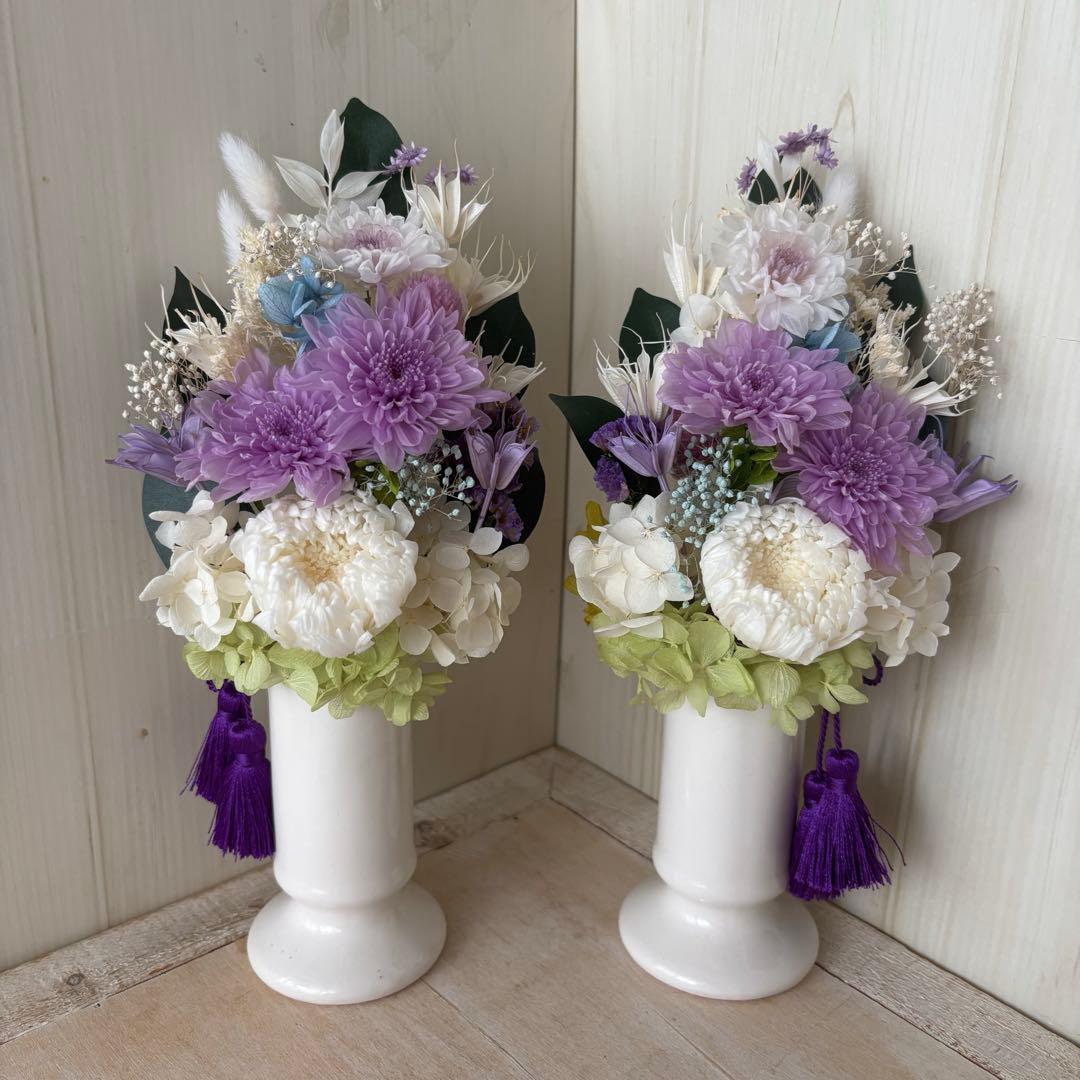 仏花アレンジＬサイズ花器、タッセル付　一対