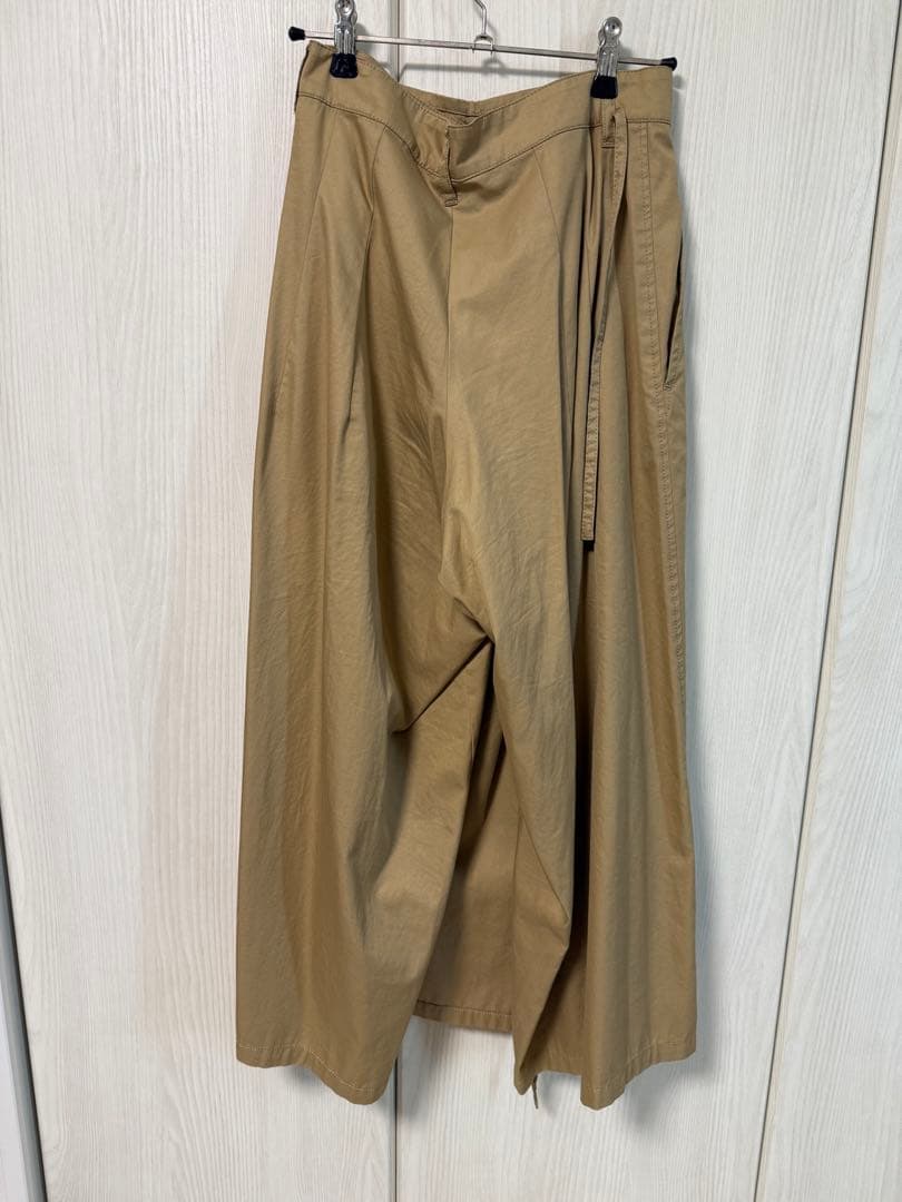 Y’s yohjiyamamoto ベージュ 変形キュロットパンツ