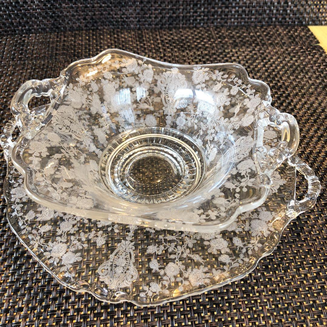 ケンブリッジ　ローズポイント　ハンドル付きボンボンボウルとボンボンプレート