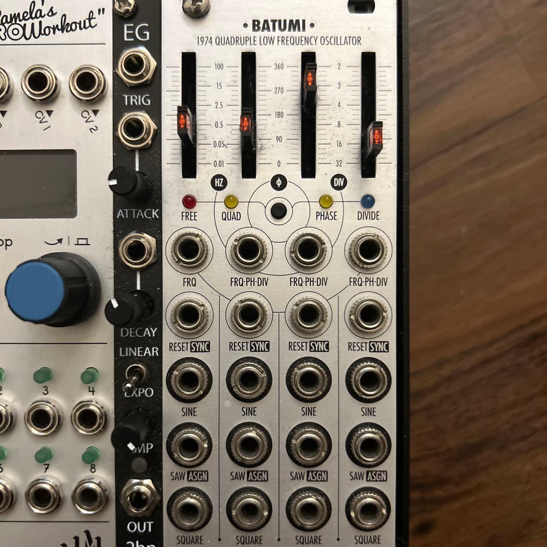 T*e様 Batumi 1974 Quadruple LFO v1