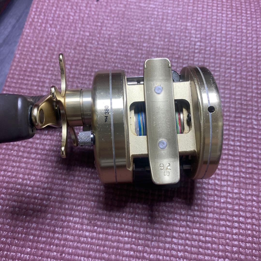 SHIMANO CALCUTTA 200XT 右巻き ベイトリール カルカッタ