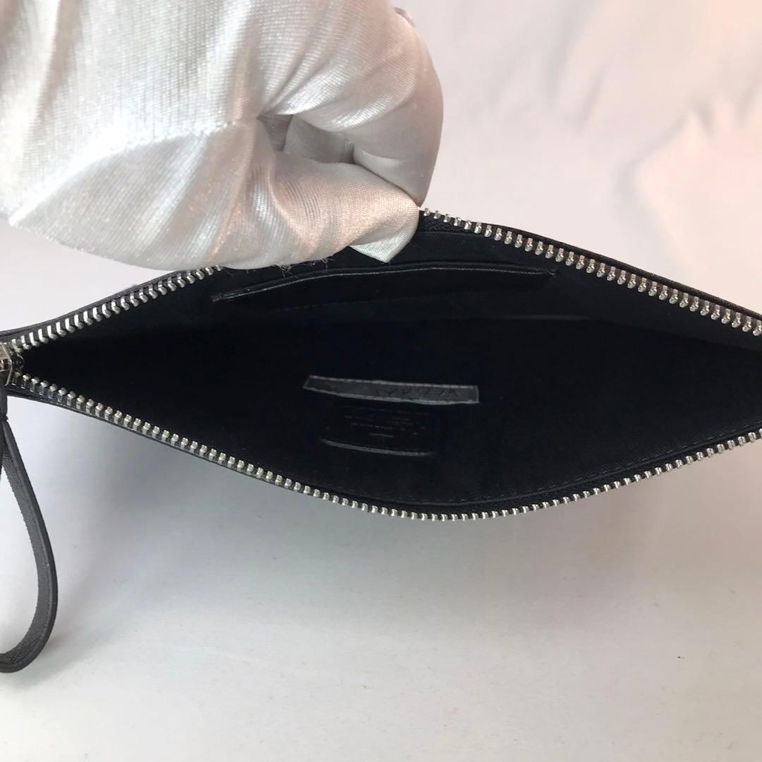 【極美品】ヴィヴィアンウエストウッド　クラッチバッグ　ヴィーガン　オーヴ　黒