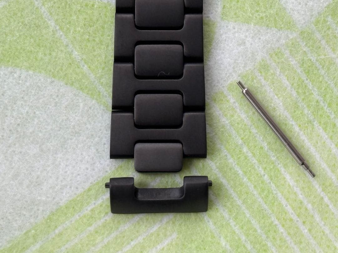 【美品】Sinn 腕時計 純正ブレスレット SSテギメントPVD / 20mm！