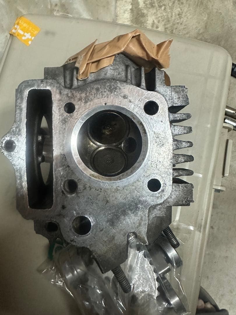 スーパーカブ90(モトラカムタイプ、80年代頃)のシリンダーヘッド