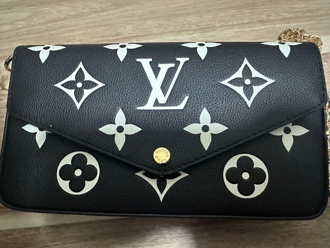 ショルダーバッグ早い者勝ち！