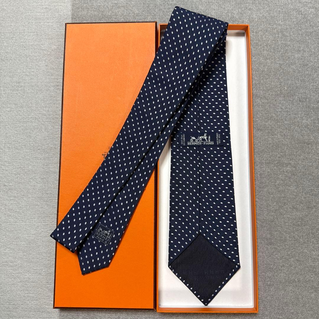 極美品　エルメス　ネクタイ　紺　ドット　シルクジャガード