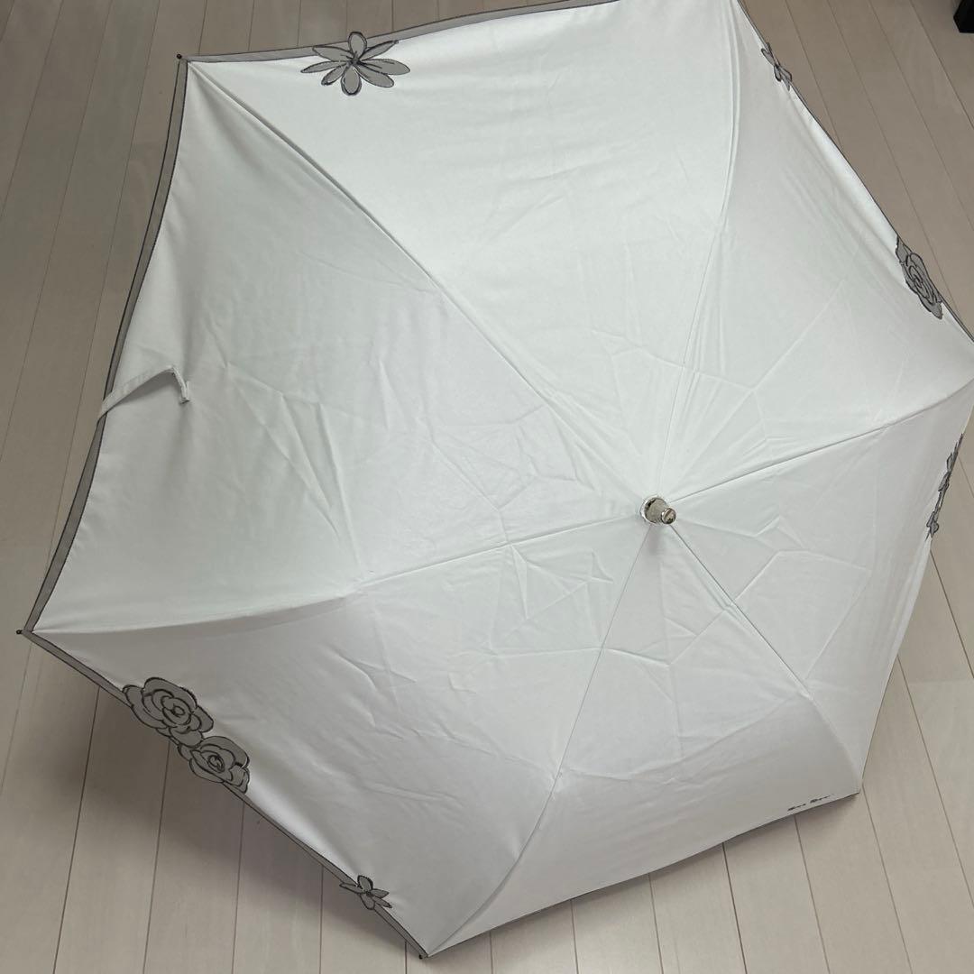 ☆ニナリッチ☆日傘 折り畳み　サマーシールド　ホワイト　新品