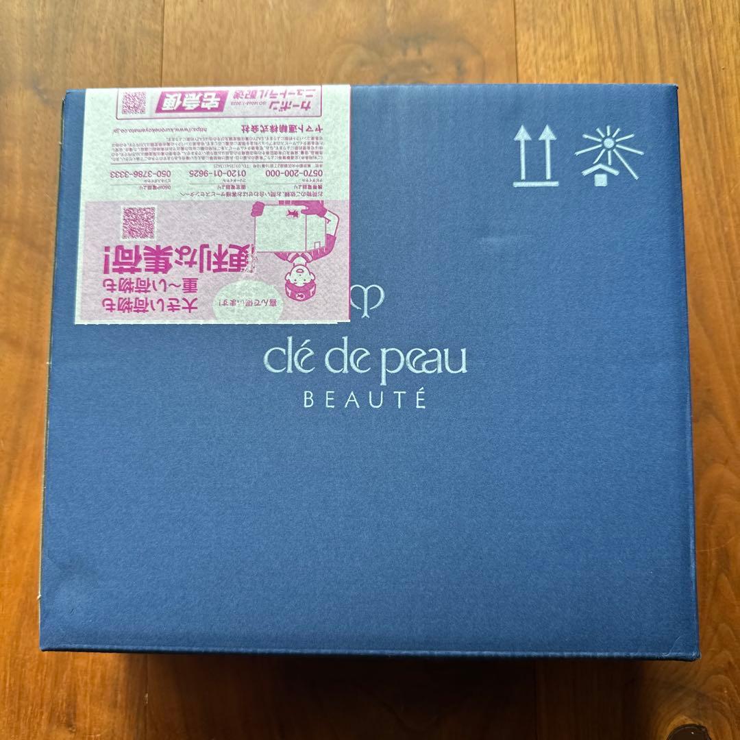 クレ・ド・ポー ボーテ　ラディアンスギフト　BLUE BLACK 2024年度
