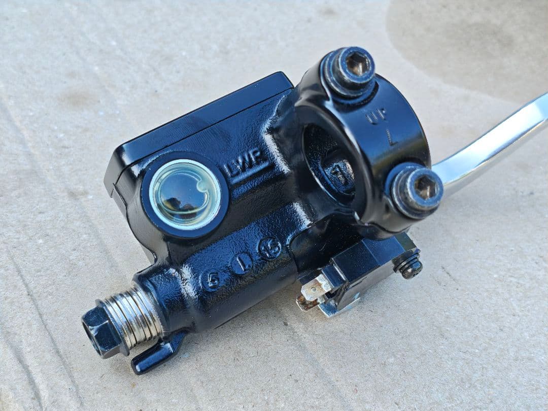 PCX125 JF28 KF12 新車外しブレーキキャリパー・マスター・ディスク