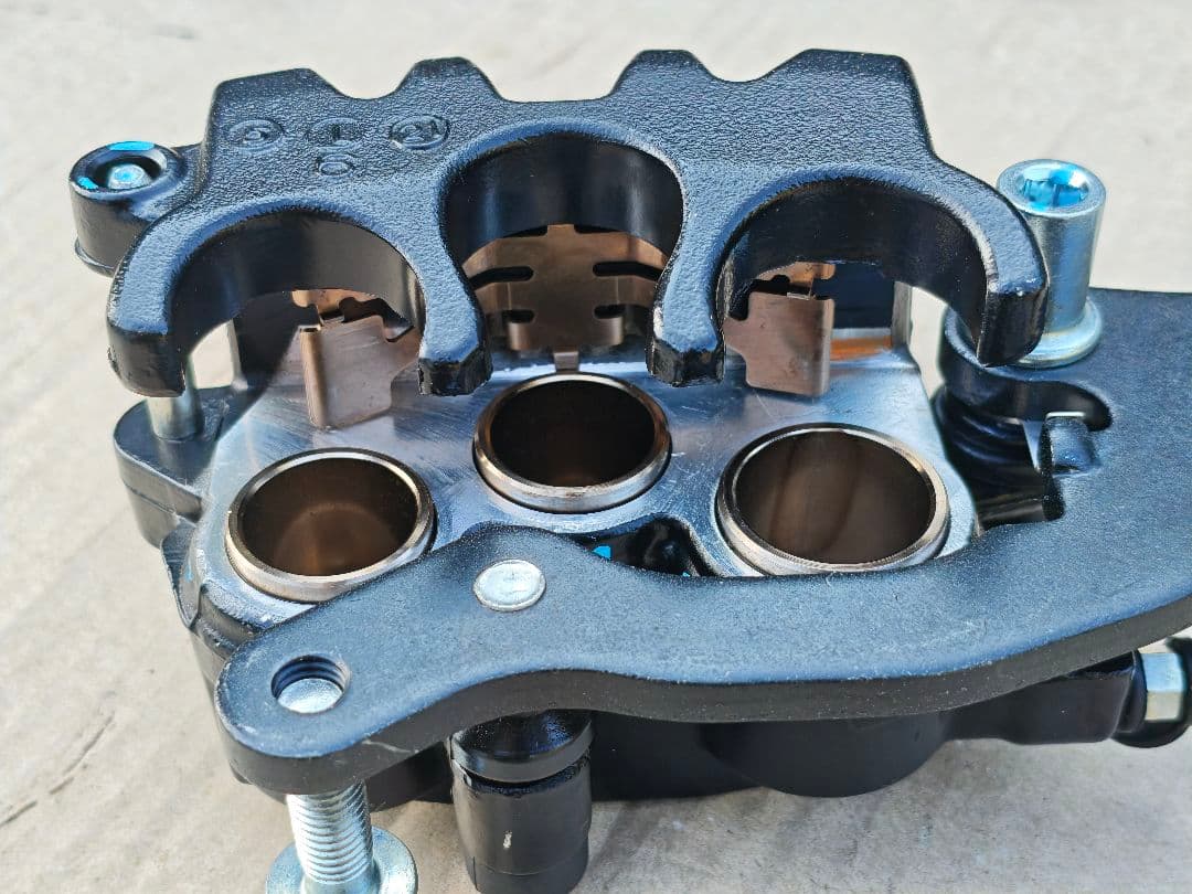 PCX125 JF28 KF12 新車外しブレーキキャリパー・マスター・ディスク