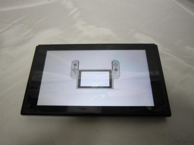 D*y様 ニンテンドースイッチ HAC-001 本体のみ 2018年製　現状品