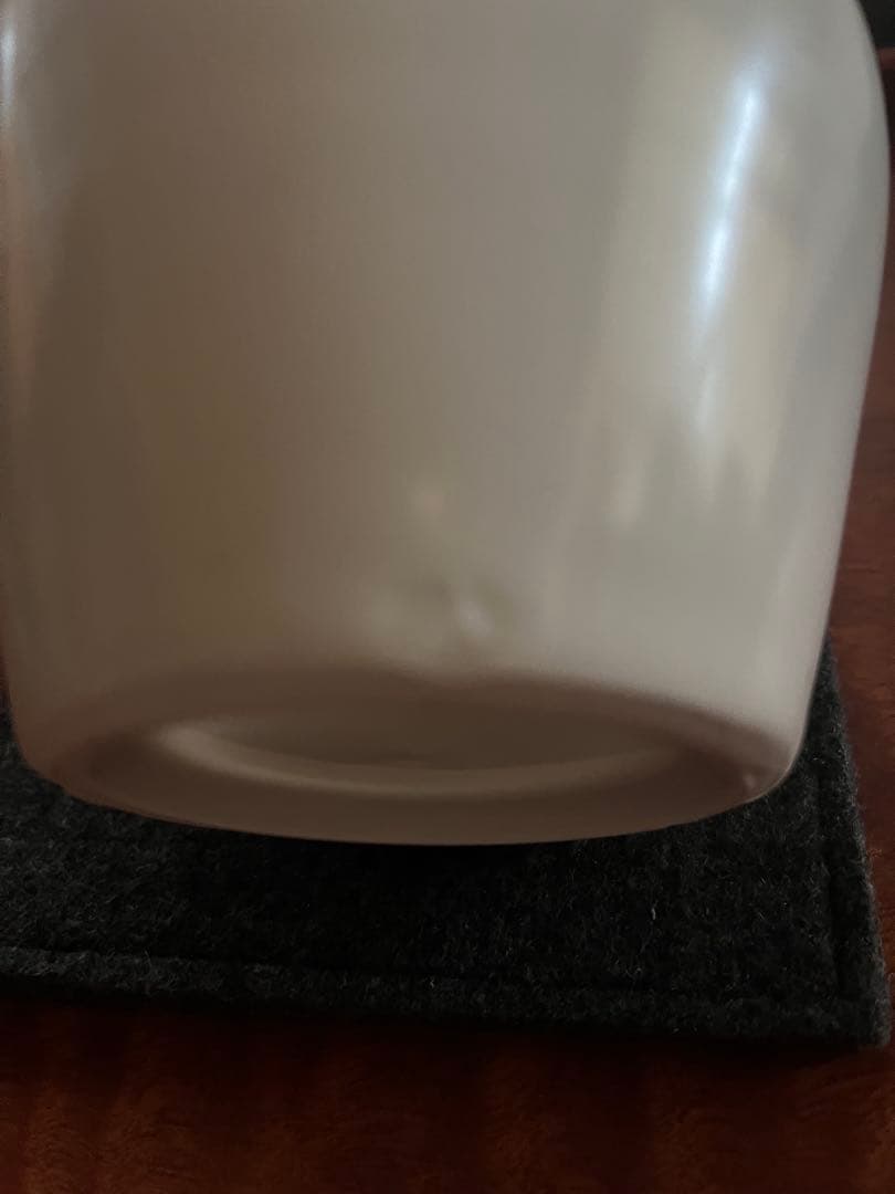 黒田泰蔵作品　白磁茶碗　高さ6．5センチ、直径9センチ．未使用品。