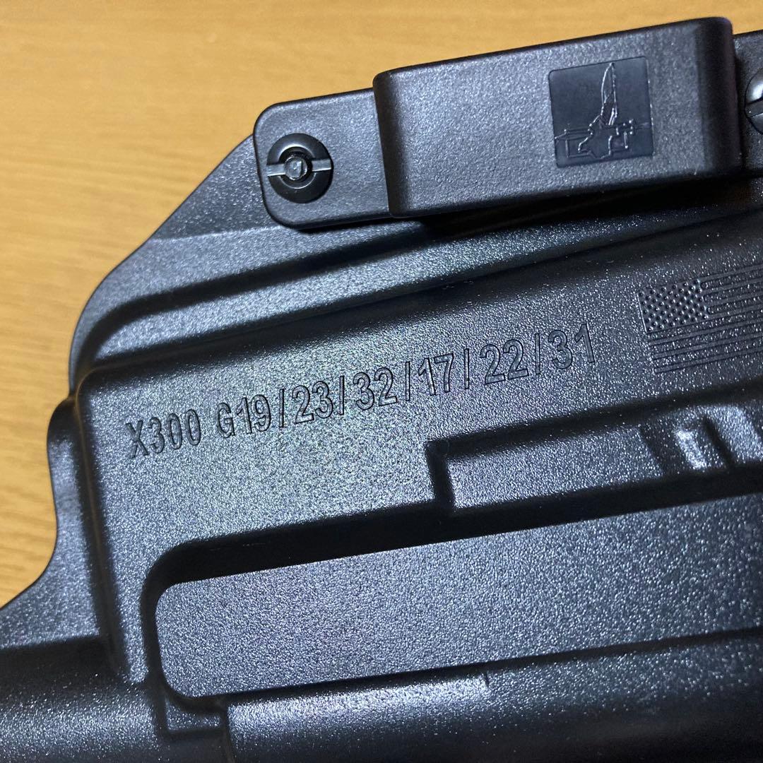 個人装備 Bravo Concealment OWB GLOCK w/ X300
