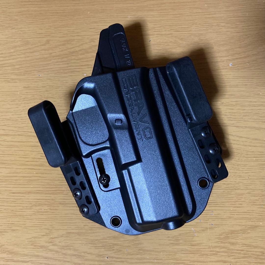 個人装備 Bravo Concealment OWB GLOCK w/ X300