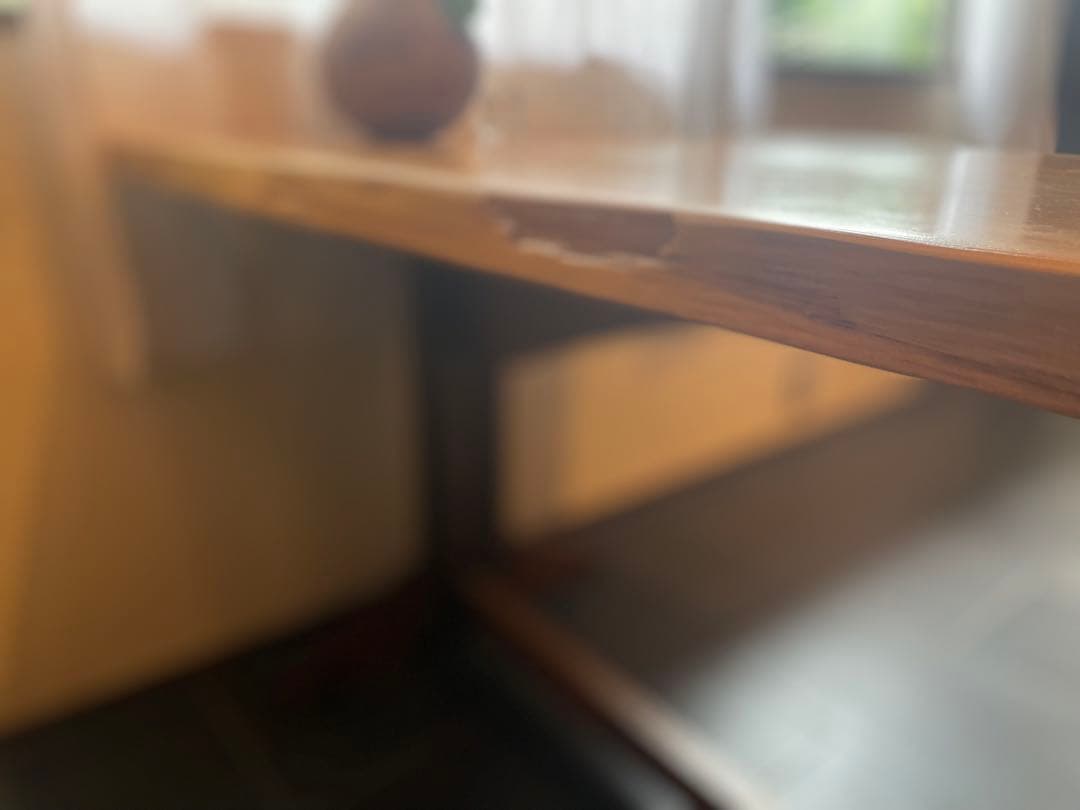 ダイニングテーブル　ログハウス風　天然木　　4人がけ　天板杉材　組み立て式