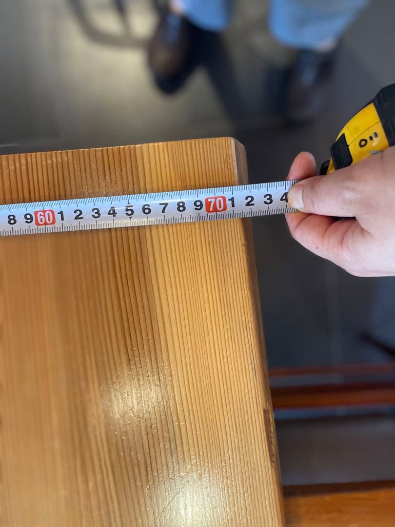 ダイニングテーブル　ログハウス風　天然木　　4人がけ　天板杉材　組み立て式