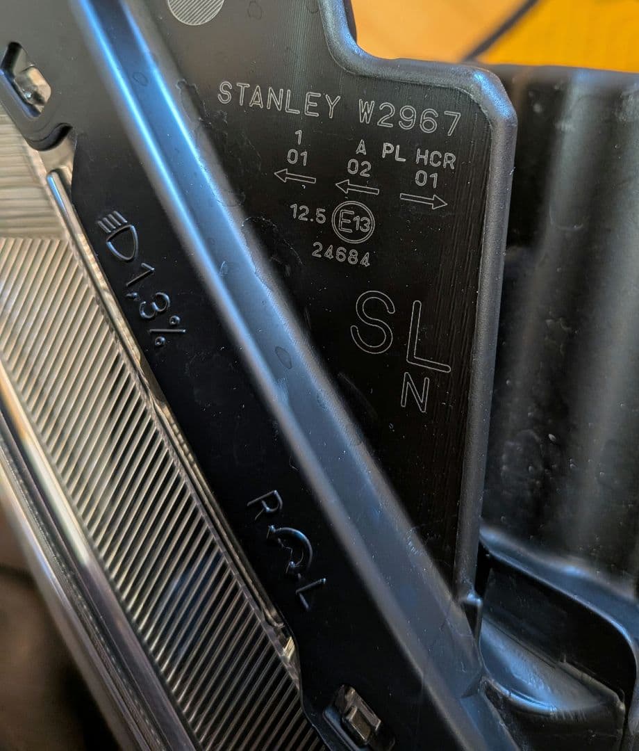 ZC33Sスイスポ・ZC83Sスイフト用ヘッドライト左右セット