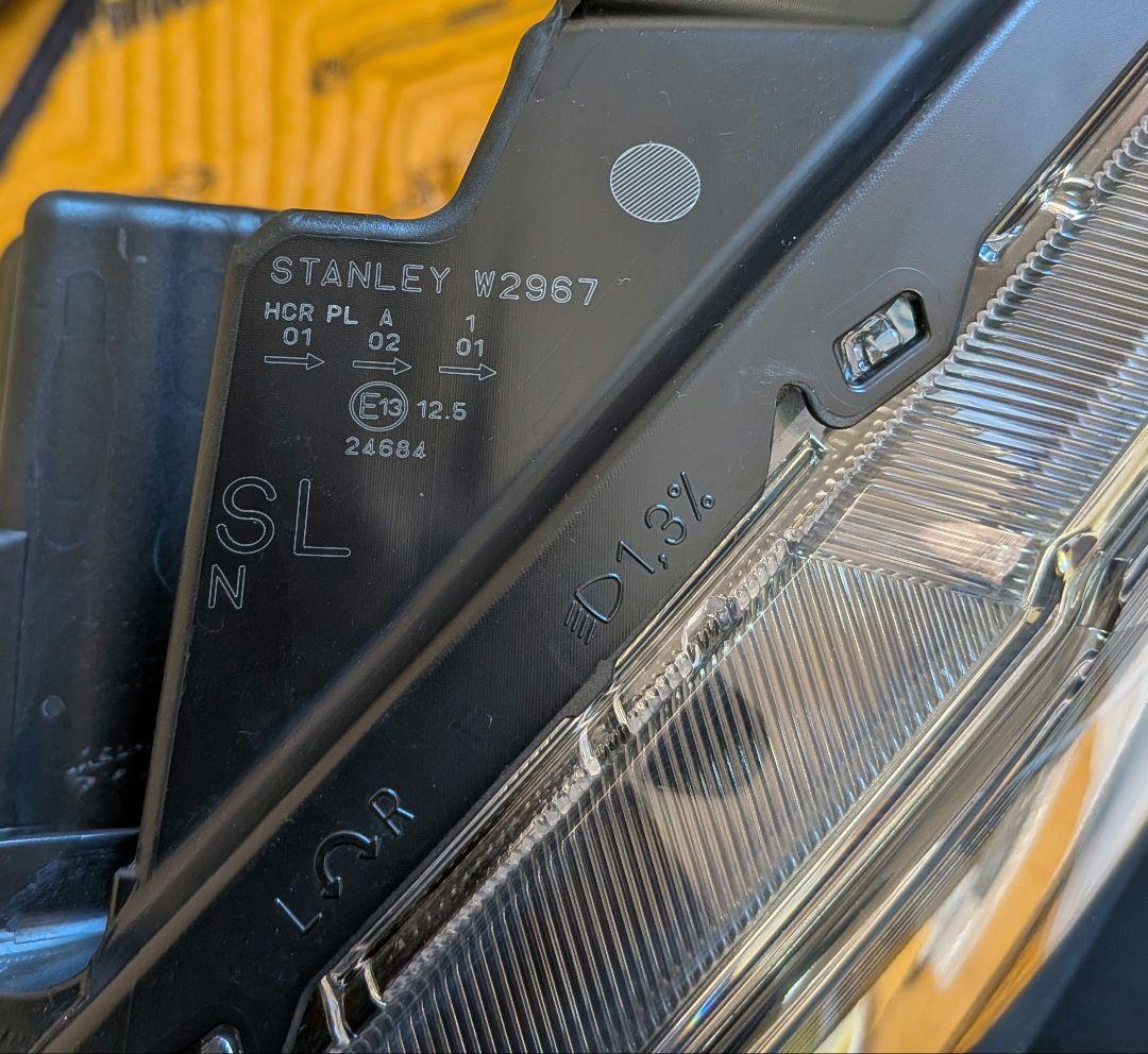 ZC33Sスイスポ・ZC83Sスイフト用ヘッドライト左右セット