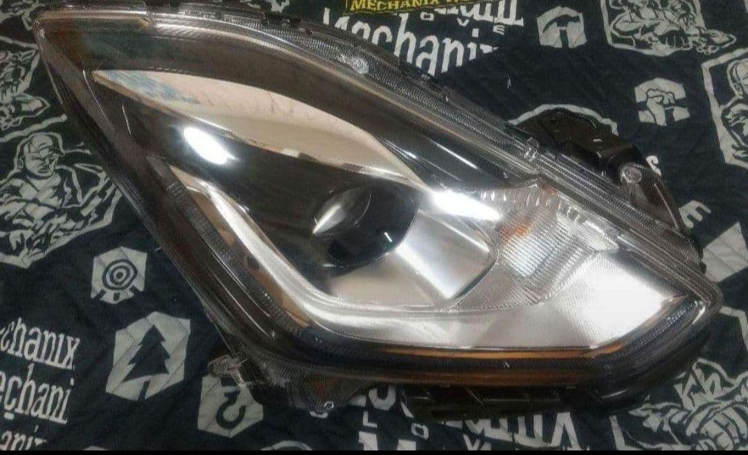 ZC33Sスイスポ・ZC83Sスイフト用ヘッドライト左右セット