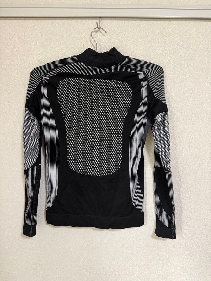 MISBHV コンプレッション トップ　袋とタグ付き