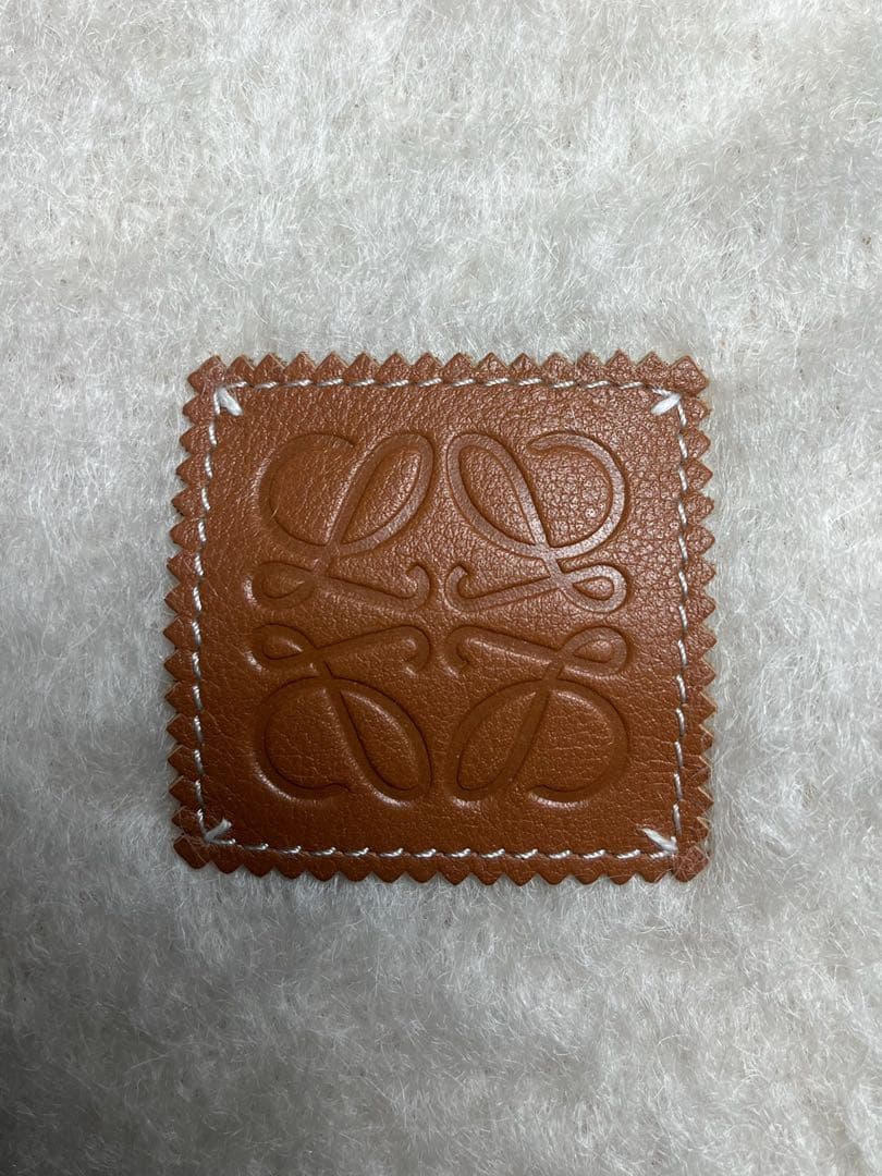 新品未使用 LOEWEロエベ モヘアマフラー