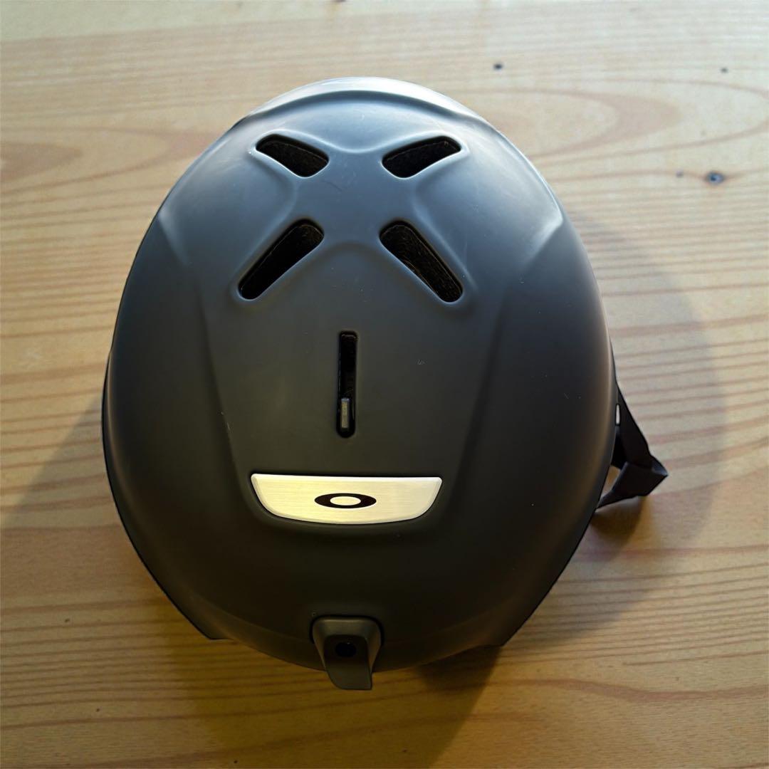 Oakley スキースノーボード　ヘルメット MOD3 MDサイズ