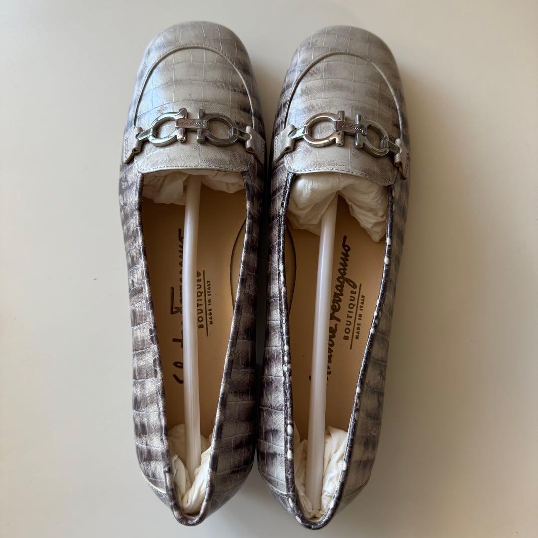 サルヴァトーレフェラガモ レディースシューズ size 5 22.5cm