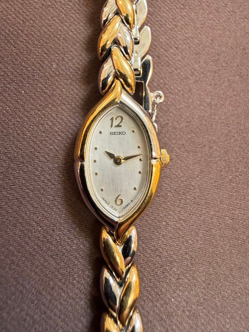 美品　SEIKO セイコー QZ 1E20-6330 レディース　腕時計