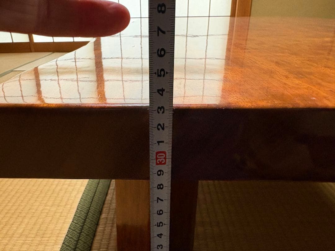 天然木（屋久杉かも）一枚板のテーブル　約152cm x 99cm