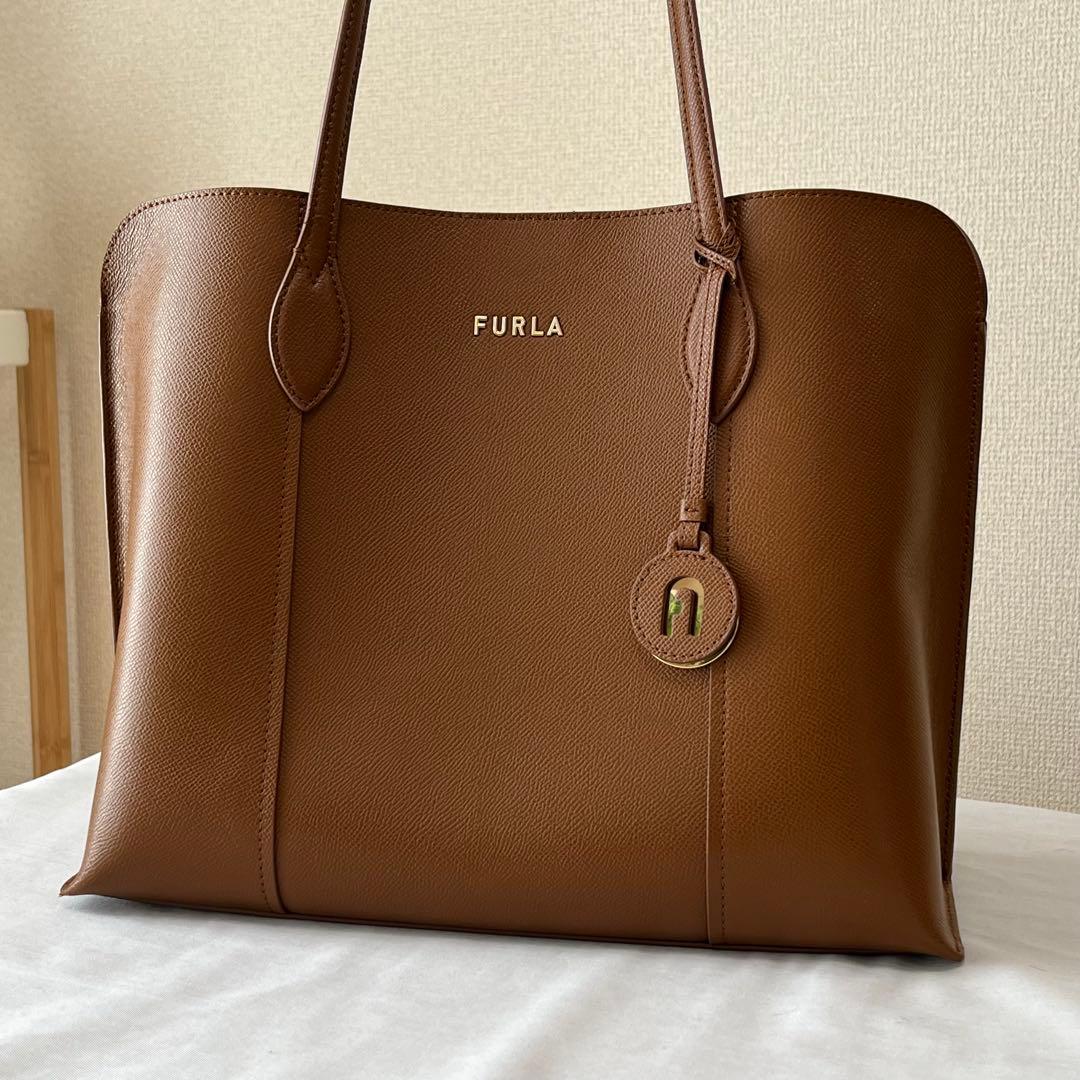 FURLA ブラウン レザートートバッグ
