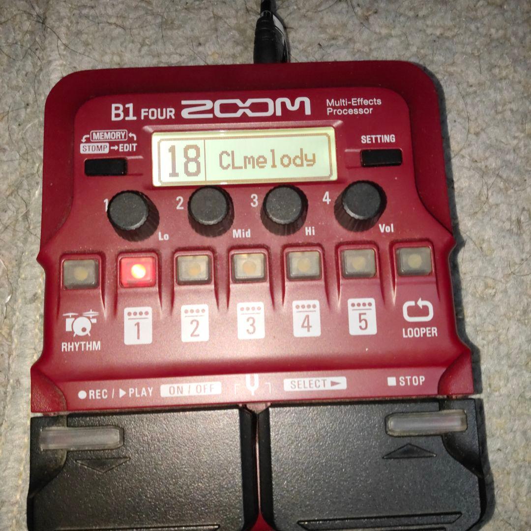 ZOOM B1 FOUR ベースマルチ 専用袋とUSBケーブル付き