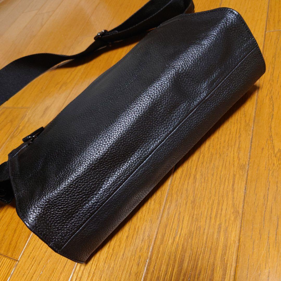 ear PAPILLONNER イアパピヨネ ワイドテープショルダーバッグ 黒