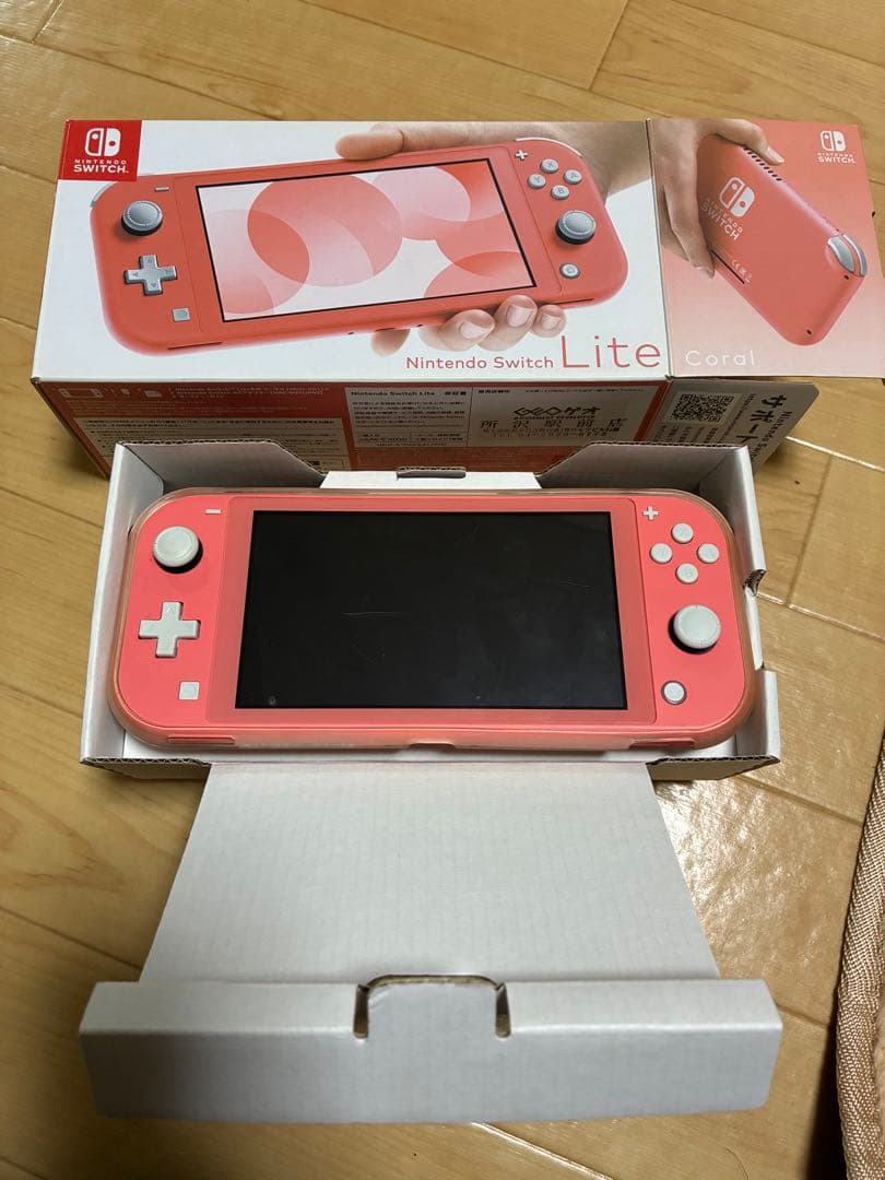 Nintendo Switch Lite コーラル箱付き