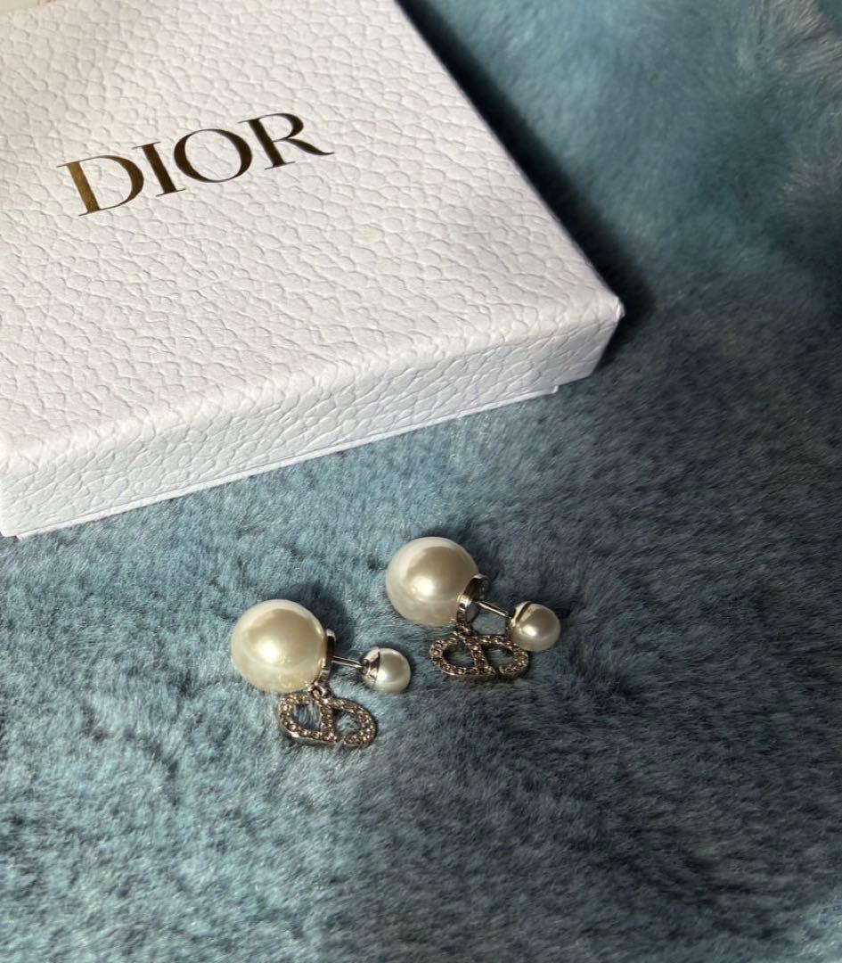 Dior Tribalesピアス
