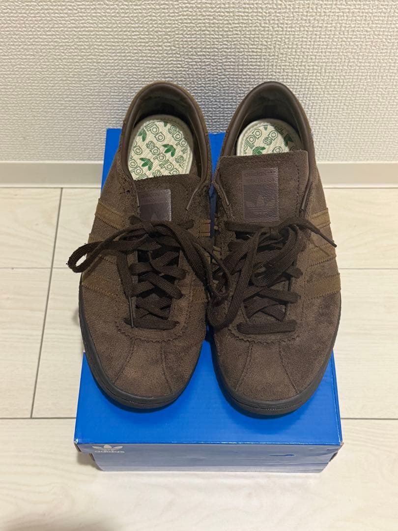 靴 adidas/TOBACCO/24.5cm