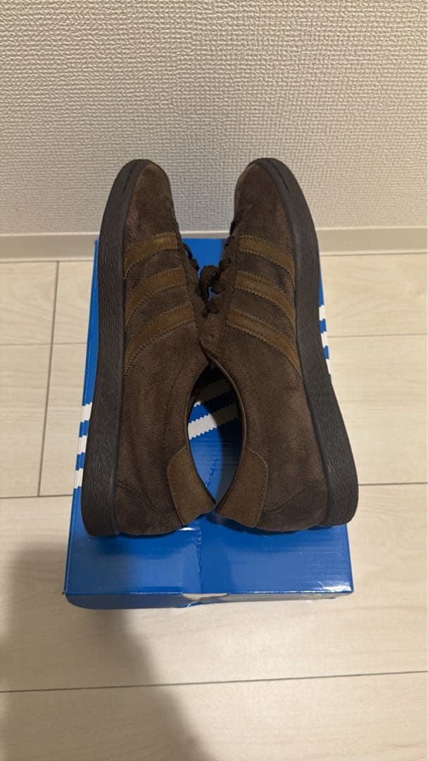 靴 adidas/TOBACCO/24.5cm