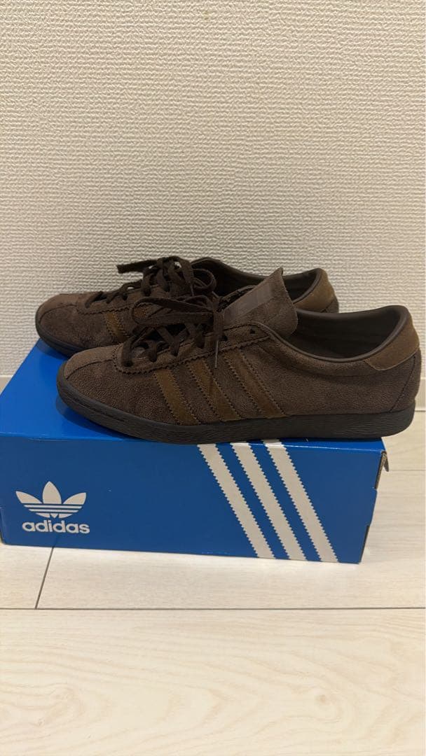 靴 adidas/TOBACCO/24.5cm