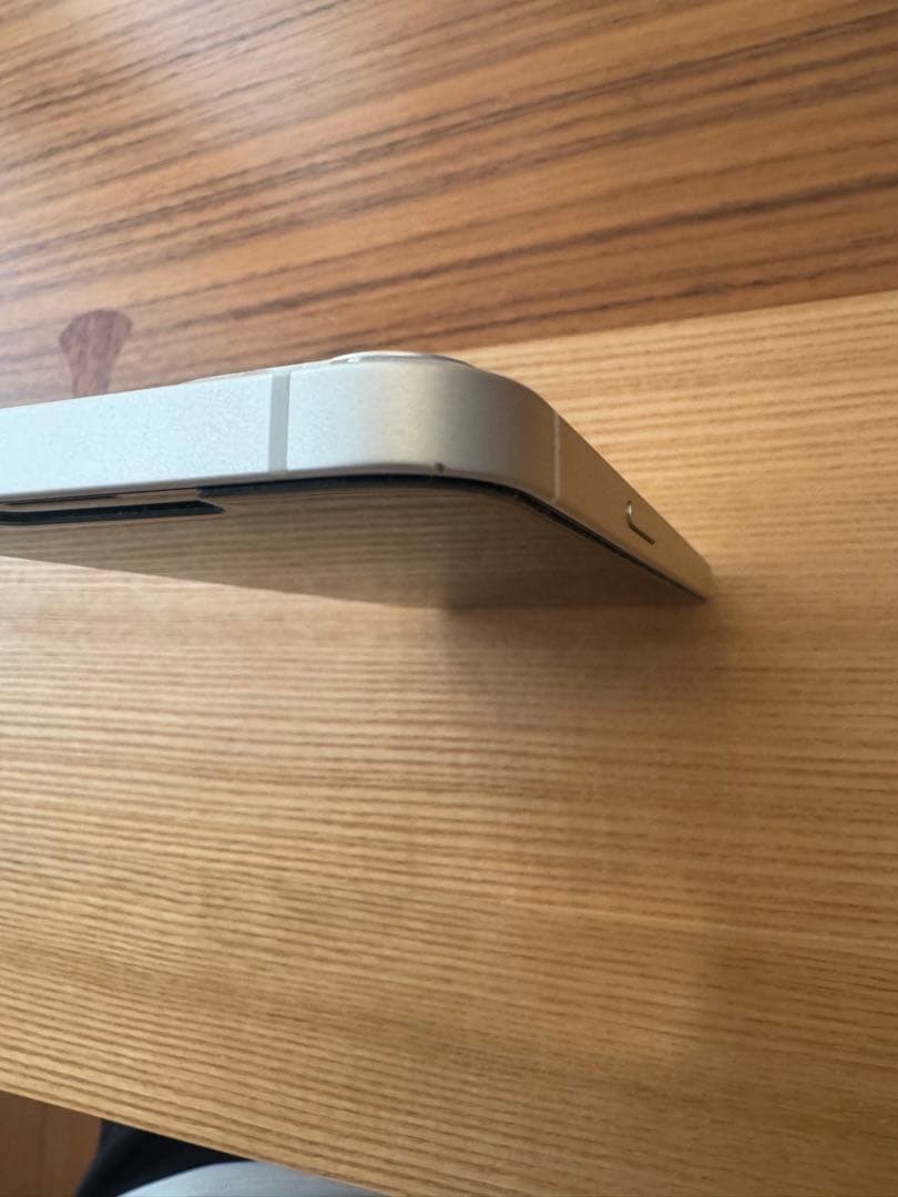 【たー】Apple iPhone 13 128GB ホワイト 本体