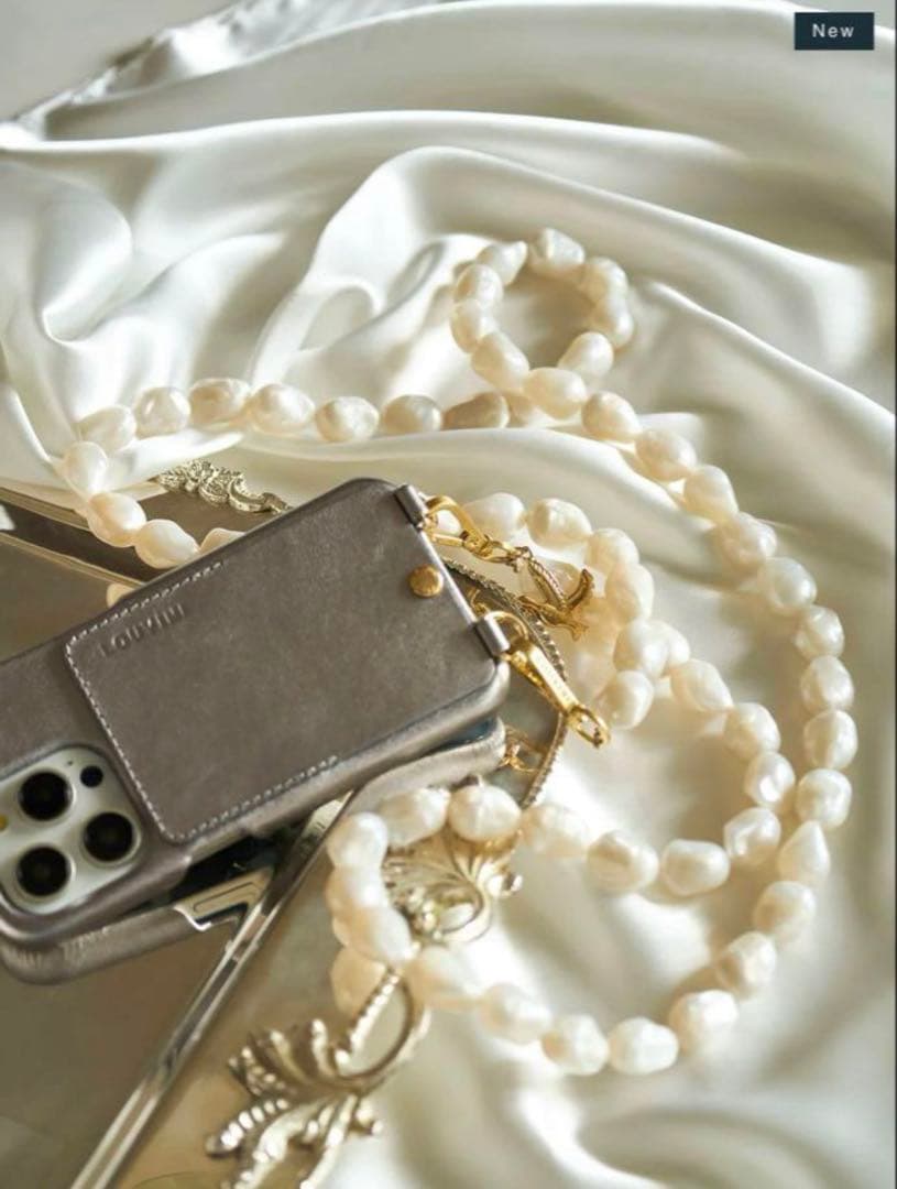 LOUVINI ホワイトパール携帯ストラップ