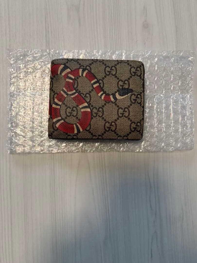 GUCCI　GGパターン 蛇デザイン 二つ折り財布