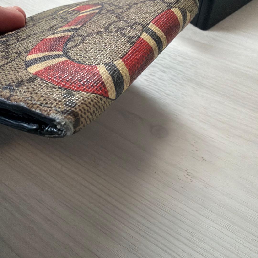 GUCCI　GGパターン 蛇デザイン 二つ折り財布