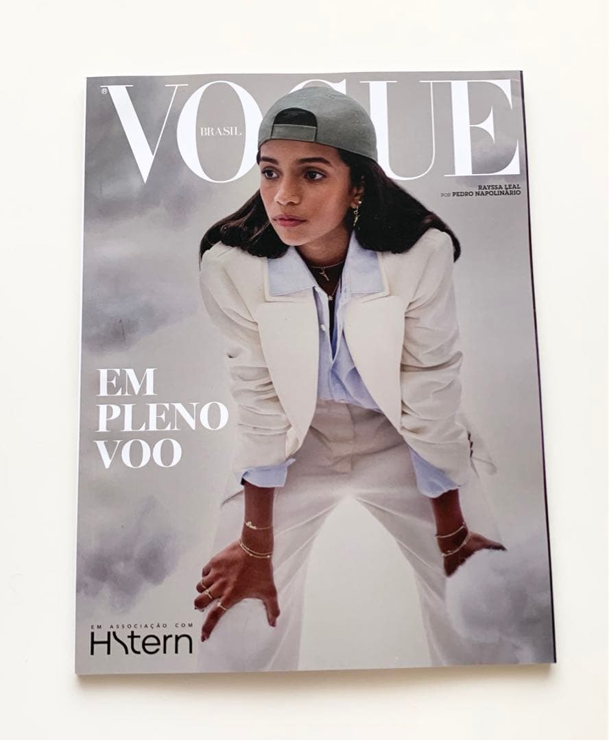 女性情報誌 Vogue Brasil 2021 HStern Rayssa Leal