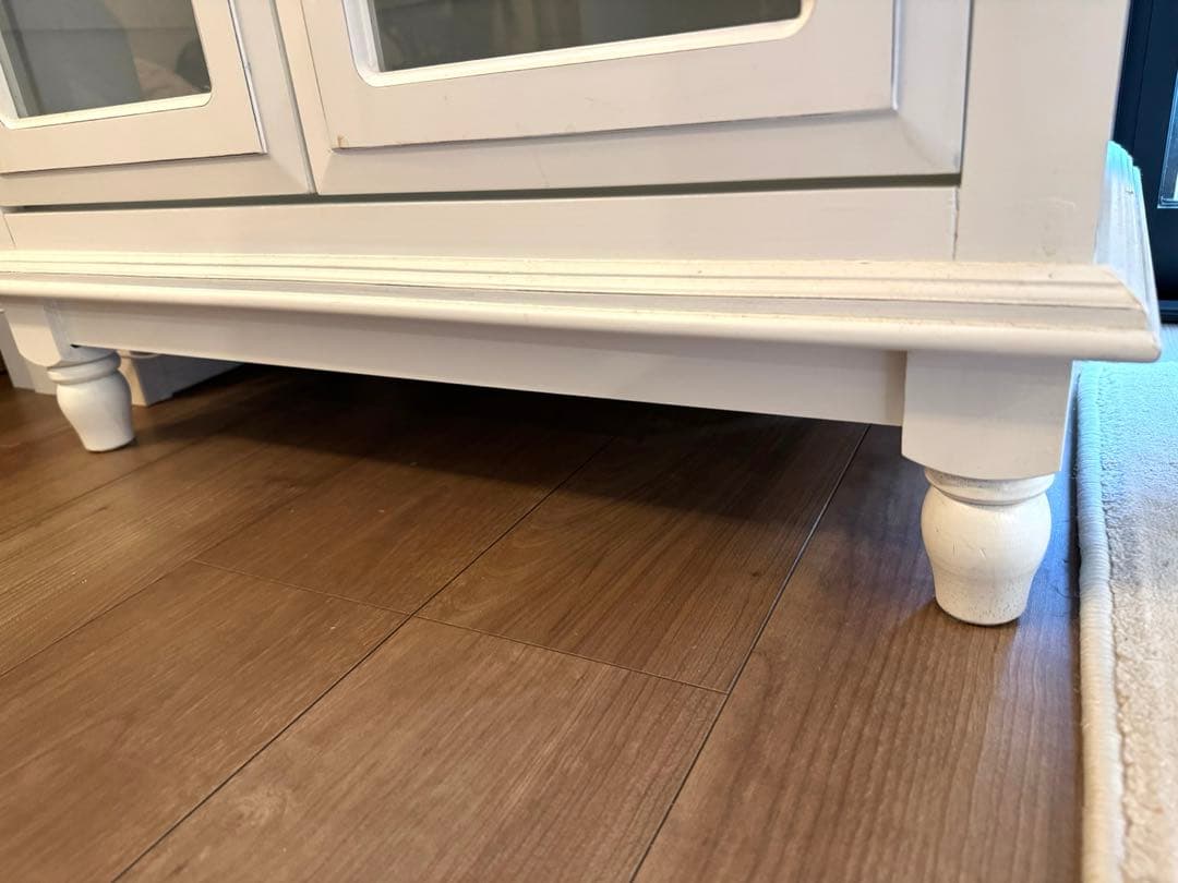 ホワイト木製 キャビネット アンティーク調