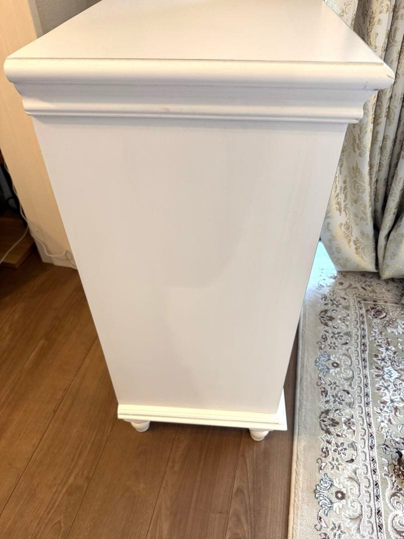 ホワイト木製 キャビネット アンティーク調