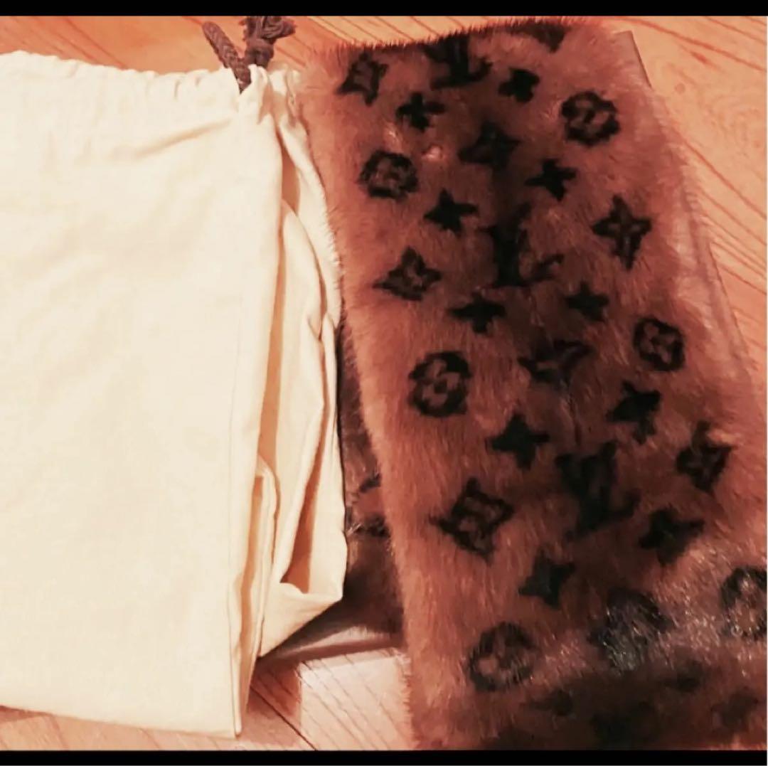 本日限りSALE！Louis Vuitton ファーマフラー