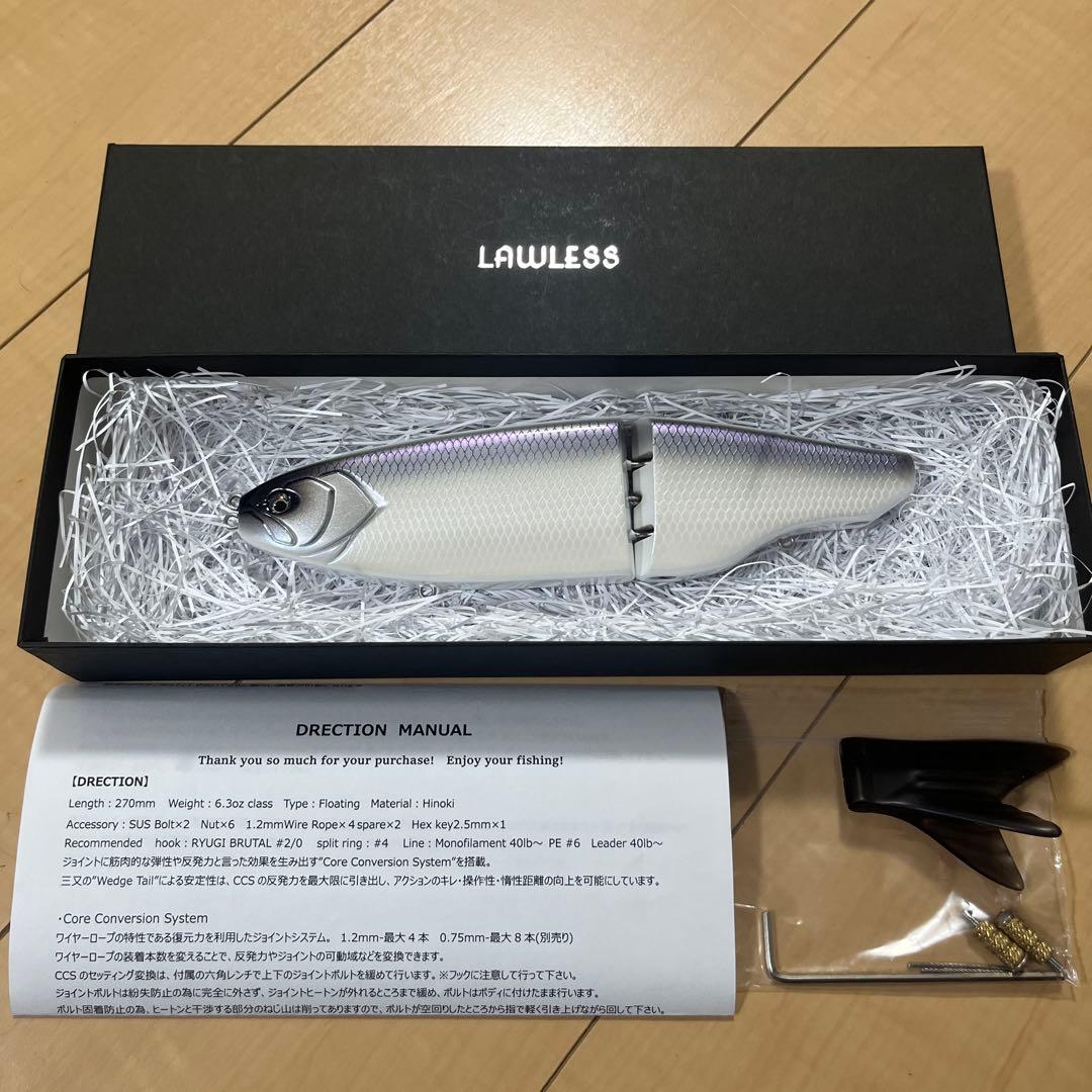 ローレス　ディレクション　LAWLESS DRECTION