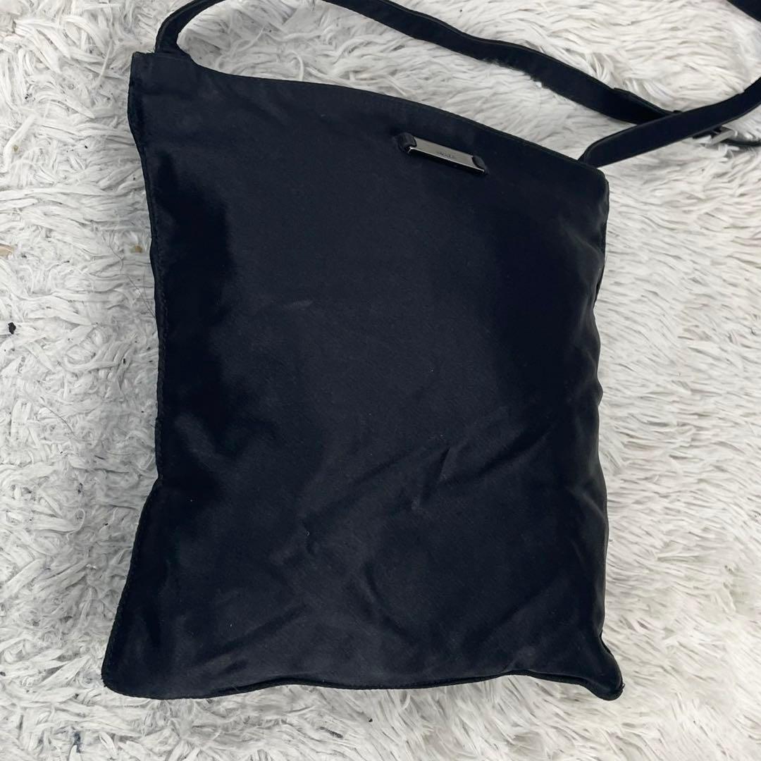 美品 プラダ サテン ショルダーバッグ ロゴプレート ファスナー ブラック